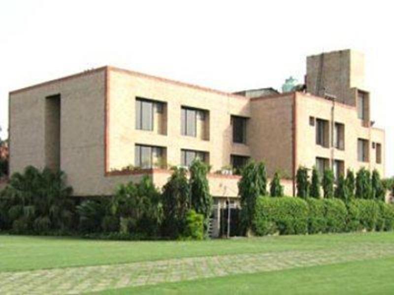 Shri Radha Brij Vasundhara Resort & Spa Govardhan Bagian luar foto