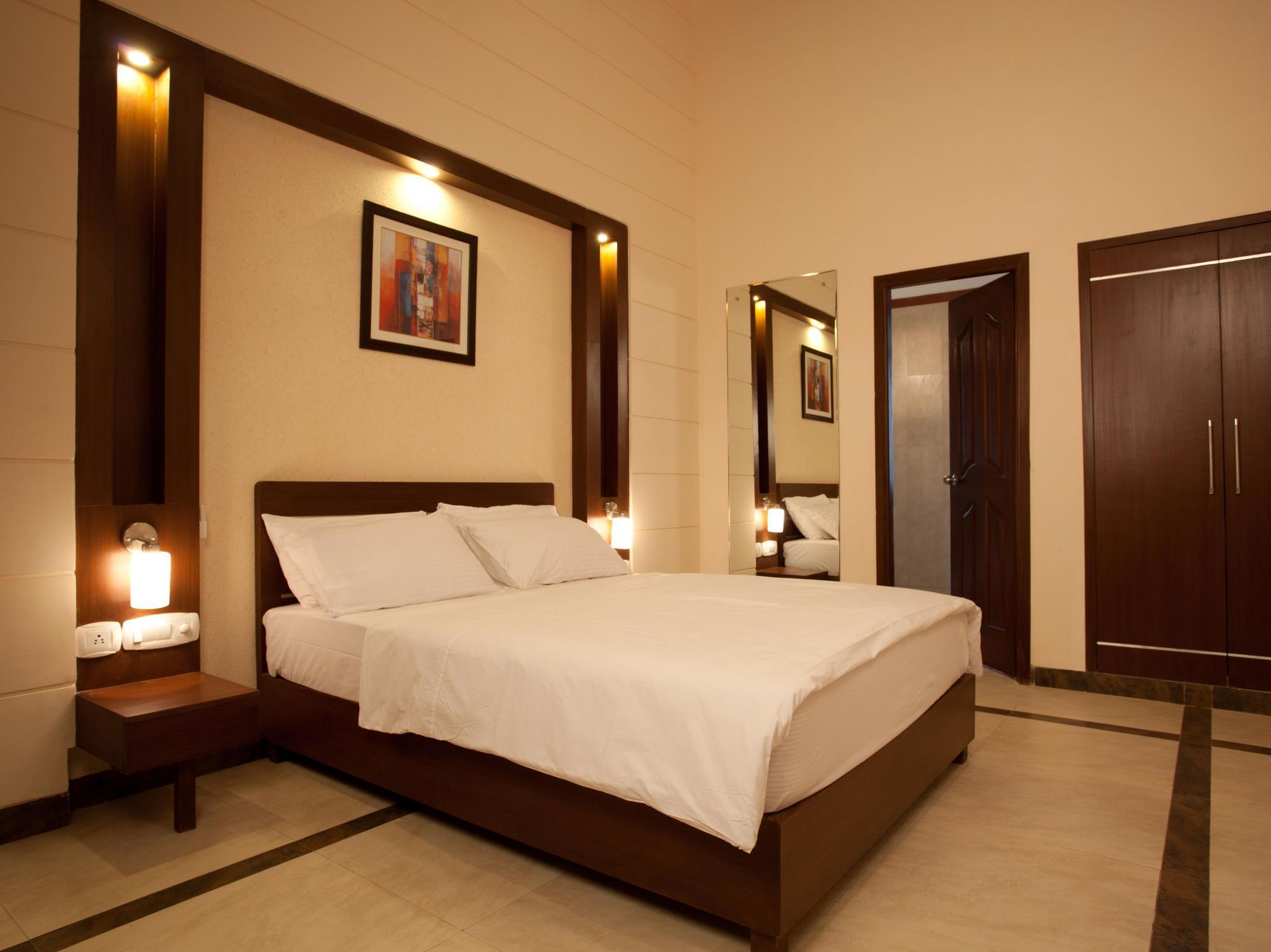 Shri Radha Brij Vasundhara Resort & Spa Govardhan Bagian luar foto