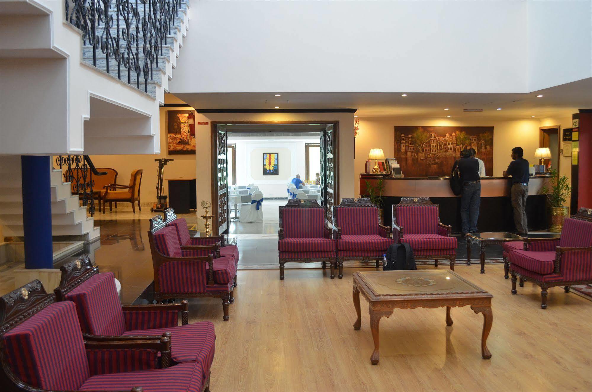 Shri Radha Brij Vasundhara Resort & Spa Govardhan Bagian luar foto