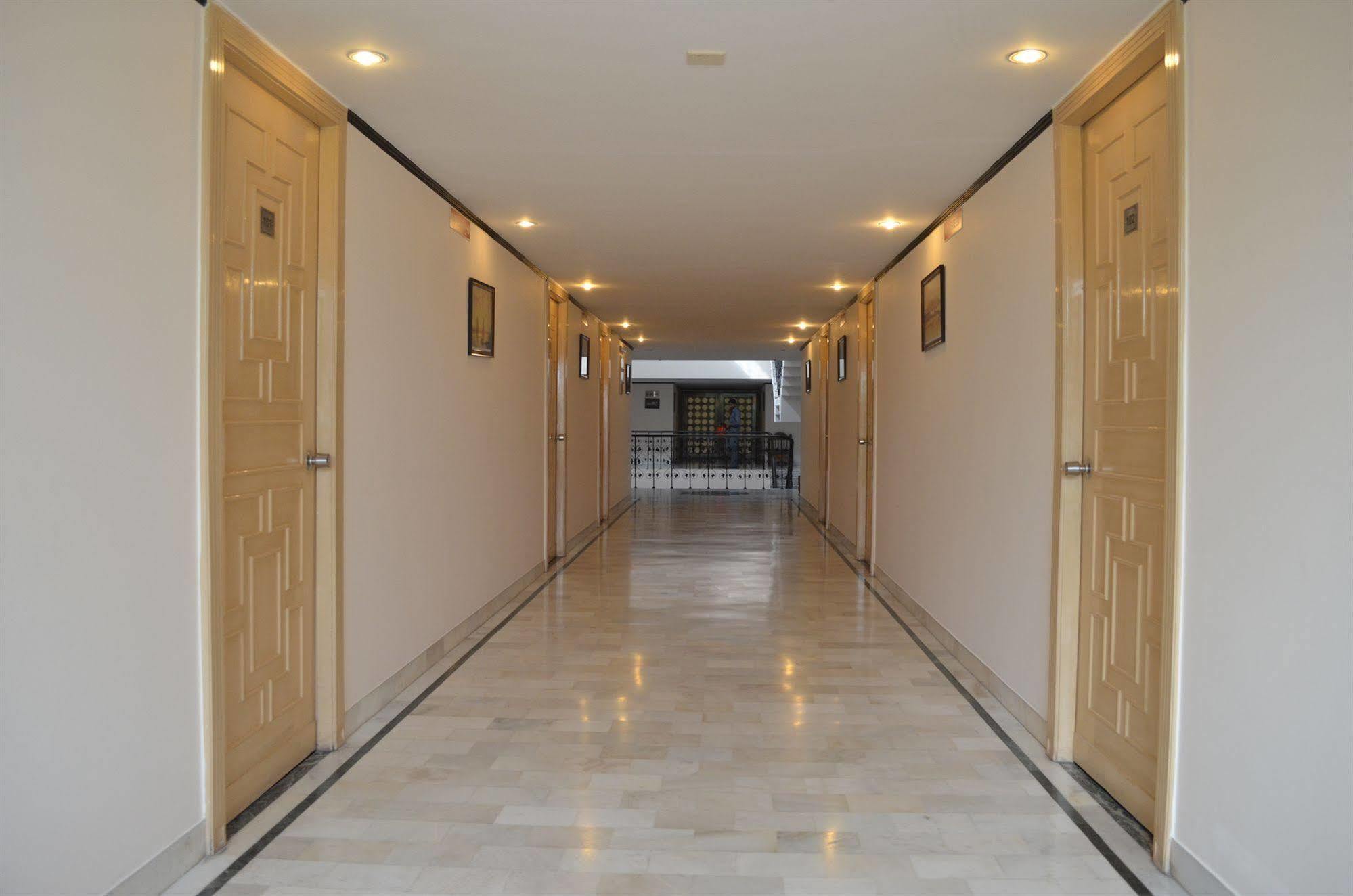 Shri Radha Brij Vasundhara Resort & Spa Govardhan Bagian luar foto