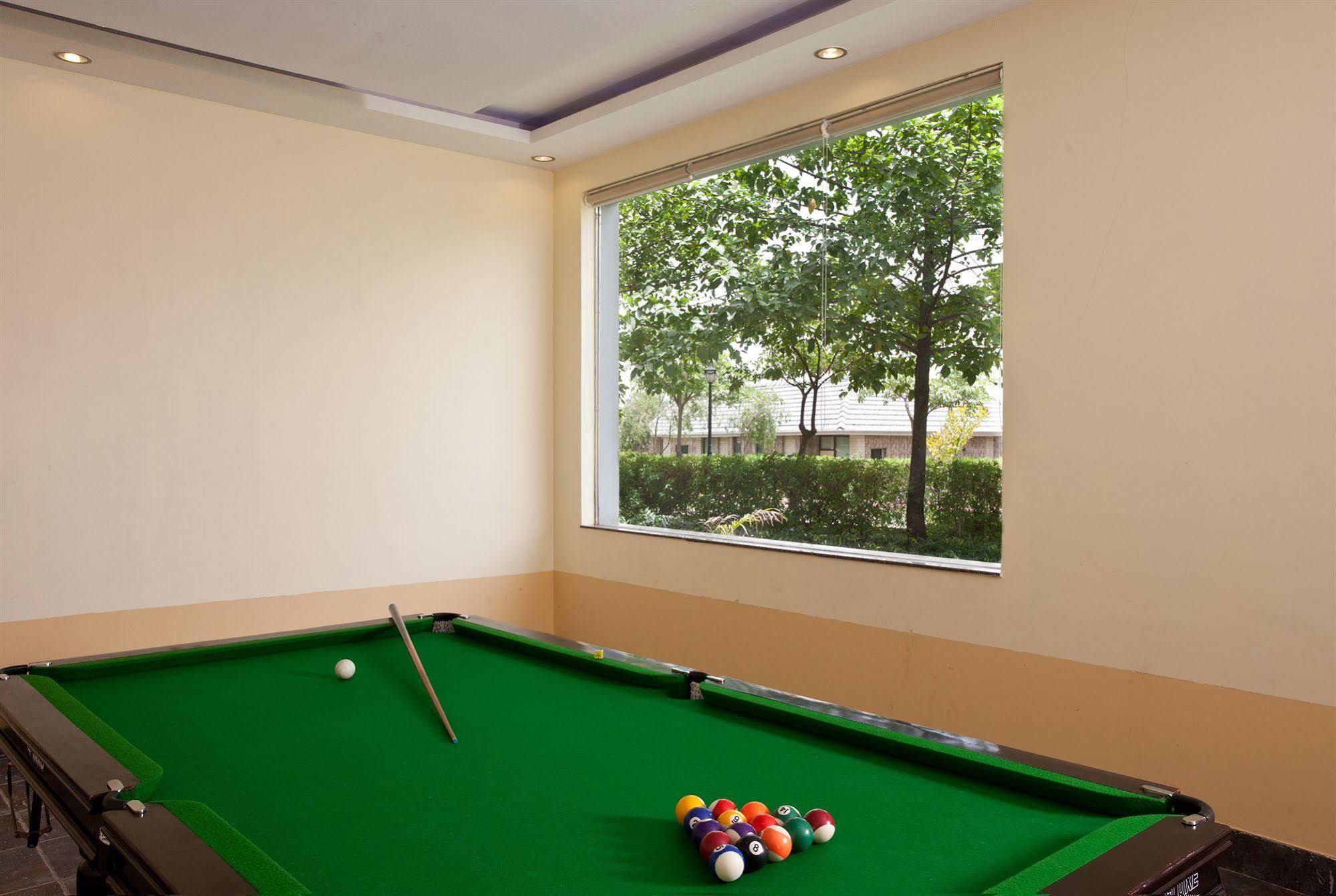 Shri Radha Brij Vasundhara Resort & Spa Govardhan Bagian luar foto