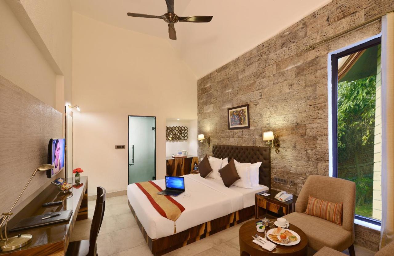 Shri Radha Brij Vasundhara Resort & Spa Govardhan Bagian luar foto