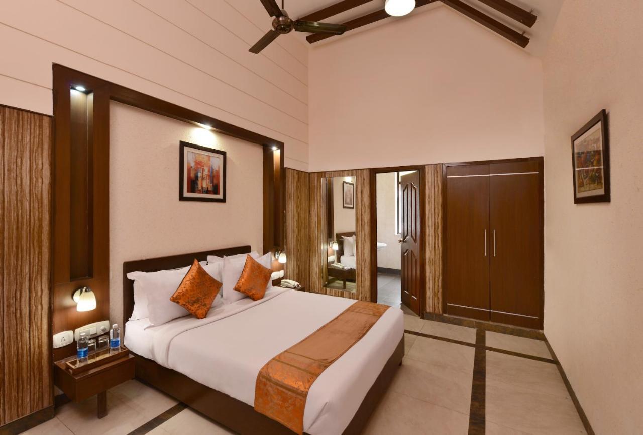 Shri Radha Brij Vasundhara Resort & Spa Govardhan Bagian luar foto