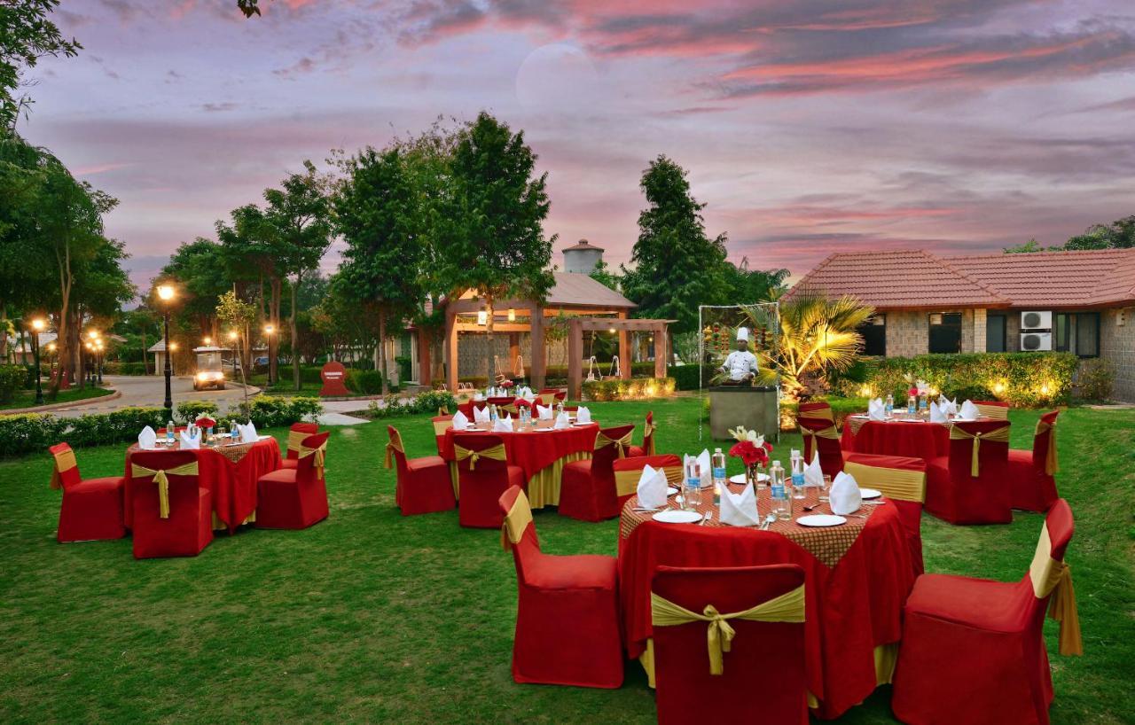 Shri Radha Brij Vasundhara Resort & Spa Govardhan Bagian luar foto