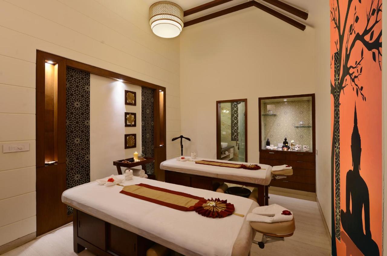 Shri Radha Brij Vasundhara Resort & Spa Govardhan Bagian luar foto